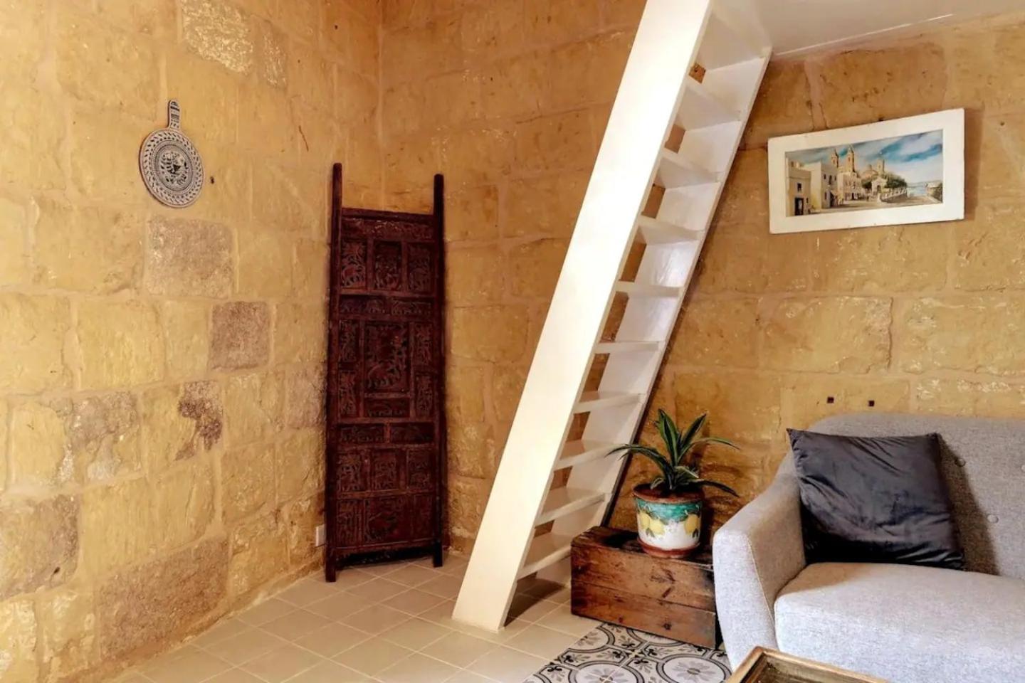Historic Hideaways - 900 Year Old Converted Studios ビクトリア エクステリア 写真