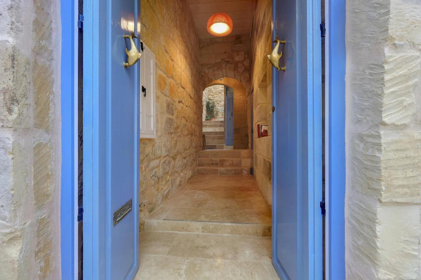 Historic Hideaways - 900 Year Old Converted Studios ビクトリア エクステリア 写真