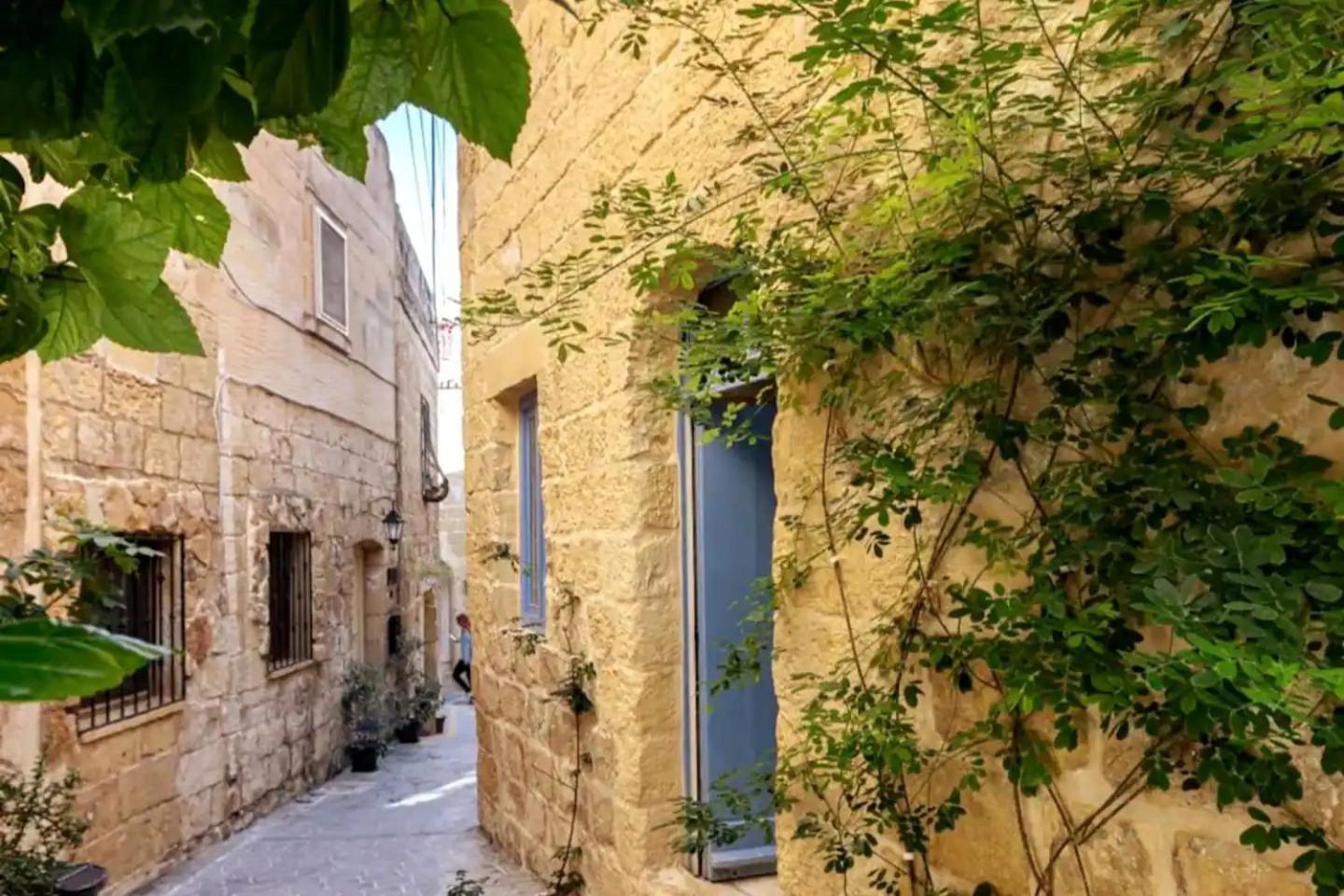 Historic Hideaways - 900 Year Old Converted Studios ビクトリア エクステリア 写真