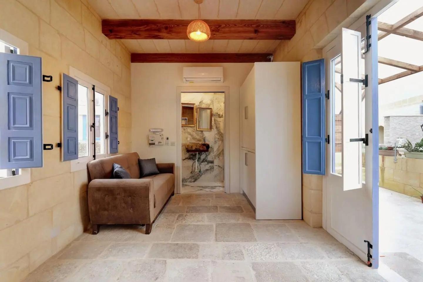 Historic Hideaways - 900 Year Old Converted Studios ビクトリア エクステリア 写真