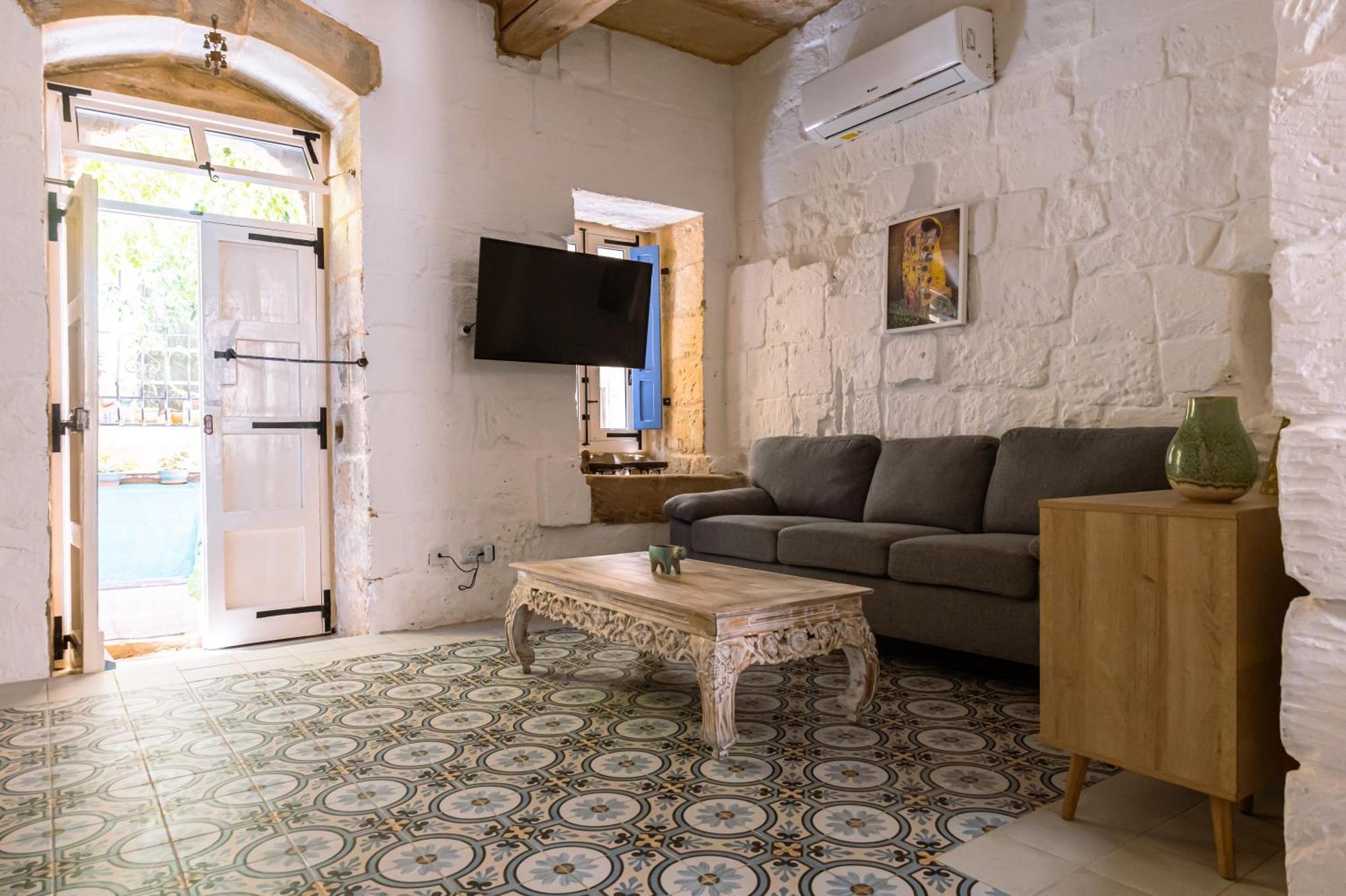 Historic Hideaways - 900 Year Old Converted Studios ビクトリア エクステリア 写真